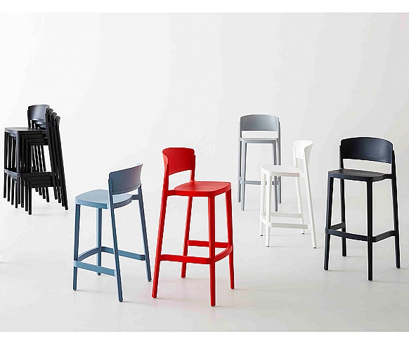 Abuela counter stool
